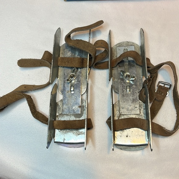 Vintage Dominion adjustable extension Bob skates - Picture 5 of 5